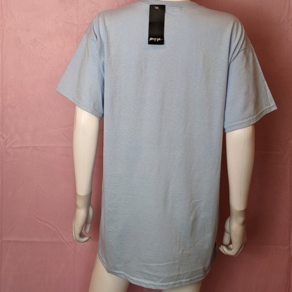 Nasty Gal Light Blue Heartbreak Graphic Tee size Medium - Picture 4 of 6